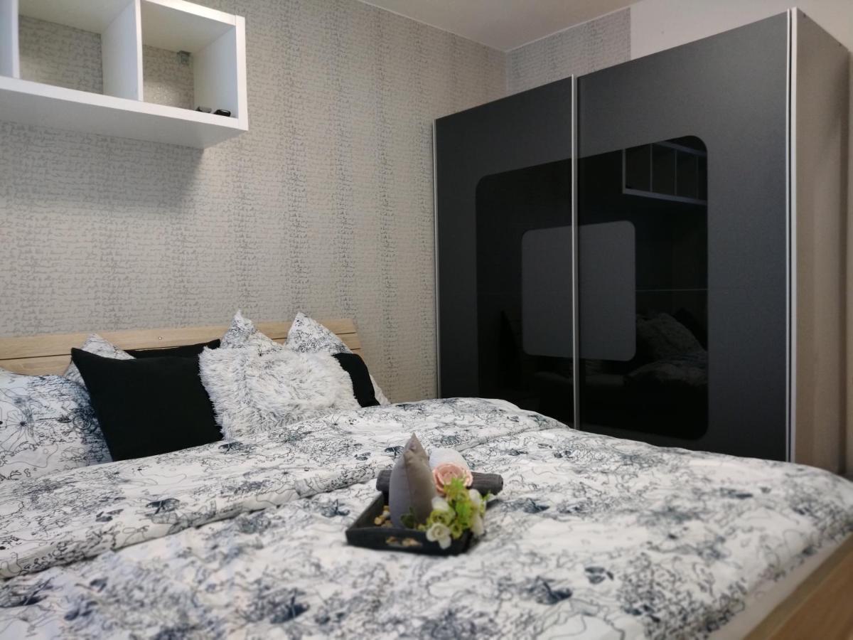 شقة Apartman Barborka زنويمو المظهر الخارجي الصورة