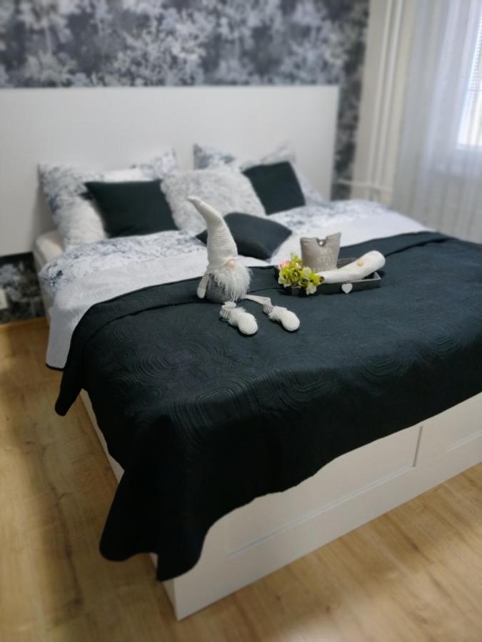 شقة Apartman Barborka زنويمو المظهر الخارجي الصورة
