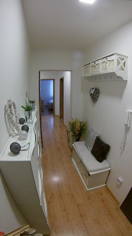 شقة Apartman Barborka زنويمو المظهر الخارجي الصورة